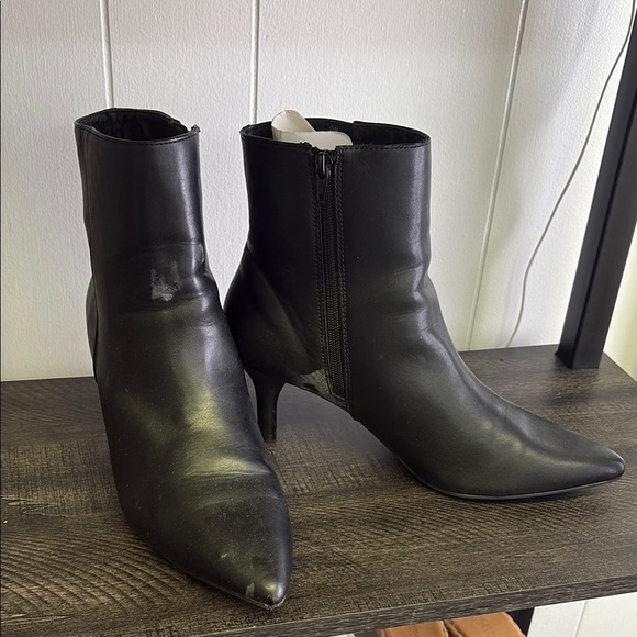 Rampage Sleek Black Ankle Booties - Picture 1 of 1